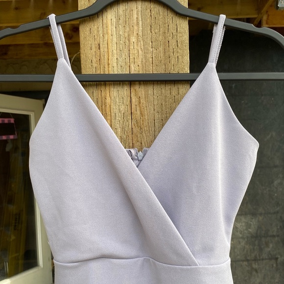 Lavender dress with lace cut - Picture 2 of 6